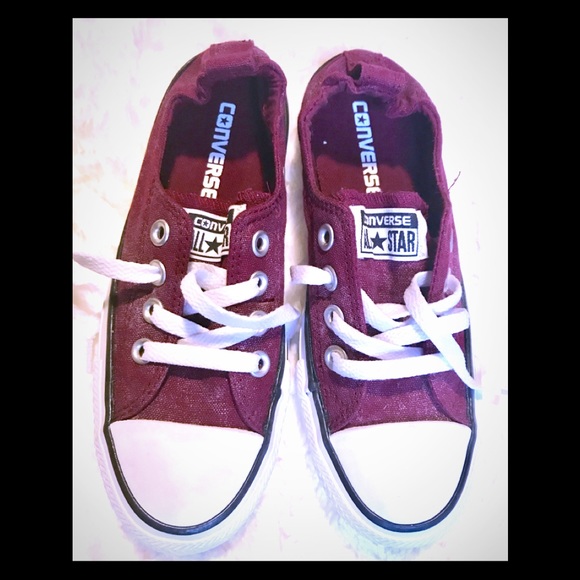Converse Shoes - Never worn maroon converse with cute ankle detail!
